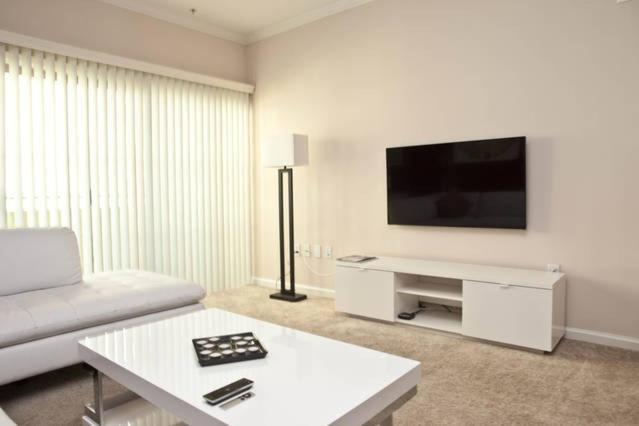 Amazing Apartments Near The Grove Лос-Анджелес Екстер'єр фото